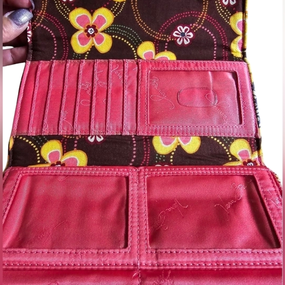 # 484 Vera Bradley Quilted Wallet - Picture 2 of 4